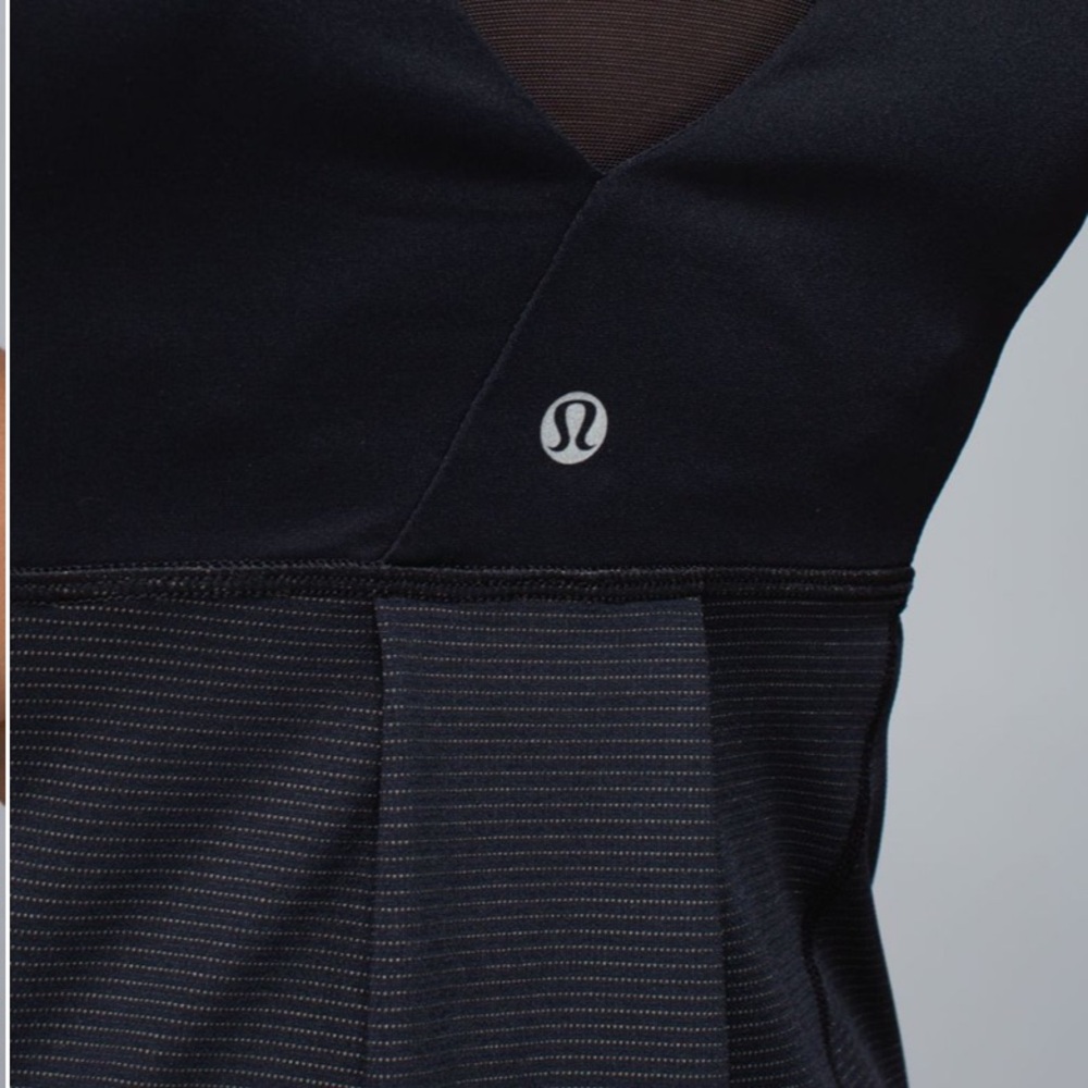 Lululemon hustle & bustle tank black top - Picture 4 of 14